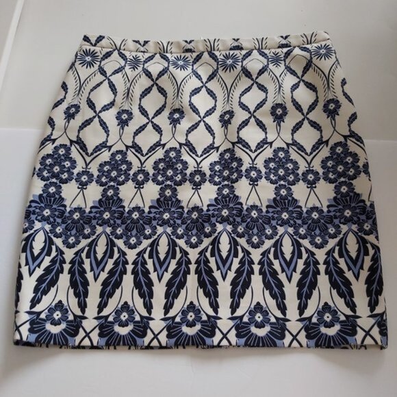 SKIRT WILLIE SMITH LABEL. NAVY PATTERNED ON WHITE BACKGROUND NEW NO TAGS SIZE 10 - Picture 4 of 4